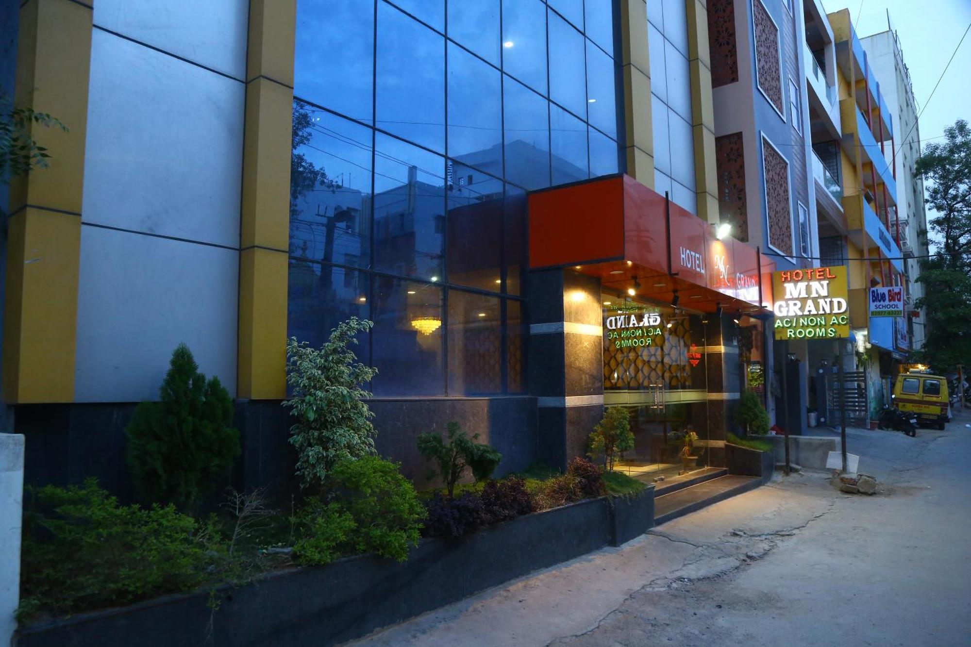 Hotel Mn Grand Shamshabad Airport Zone Hyderabad Buitenkant foto