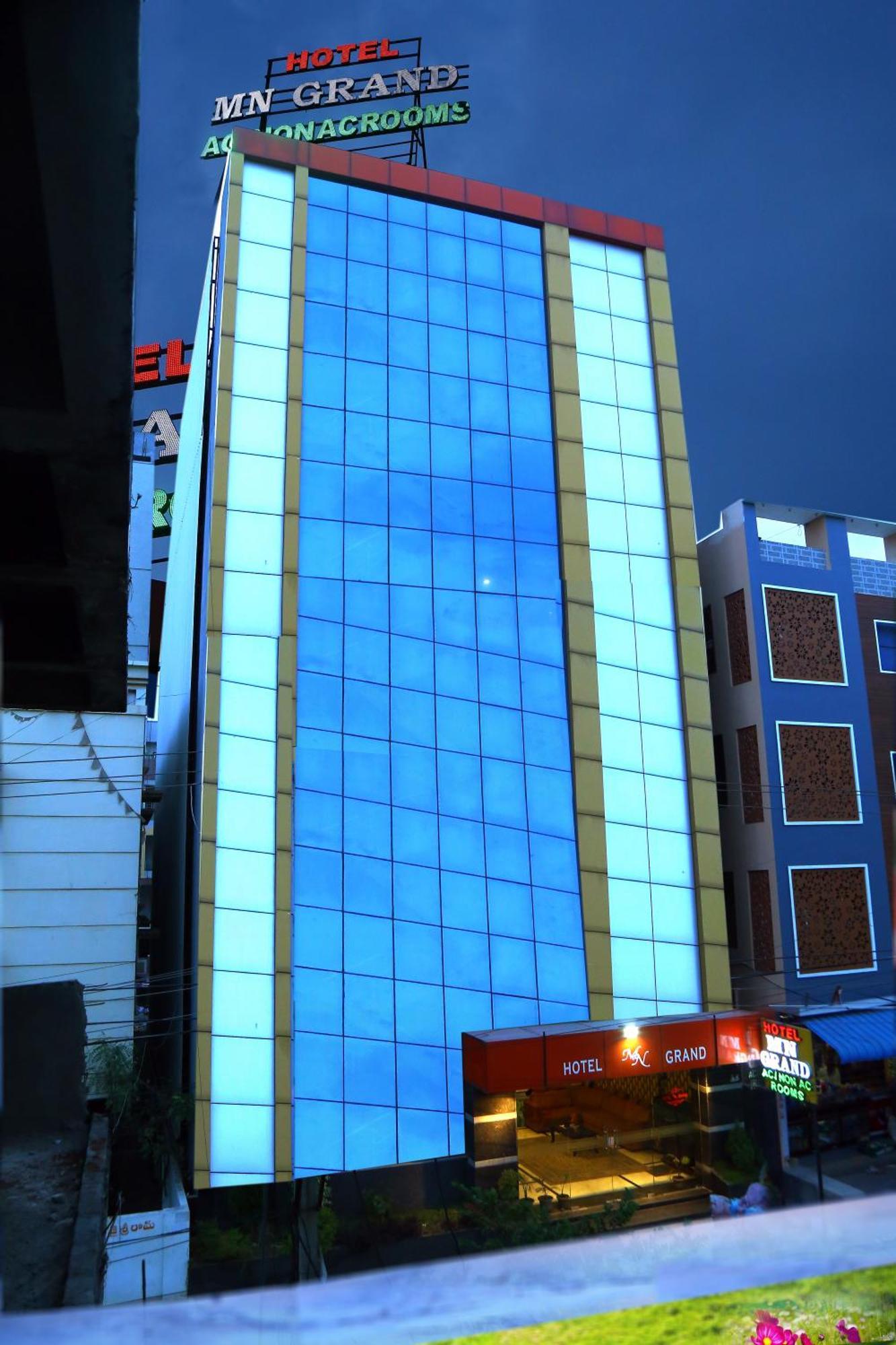 Hotel Mn Grand Shamshabad Airport Zone Hyderabad Buitenkant foto